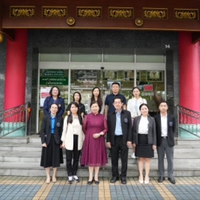 成都中医药大学副校长曾芳率领导团一行莅临参访