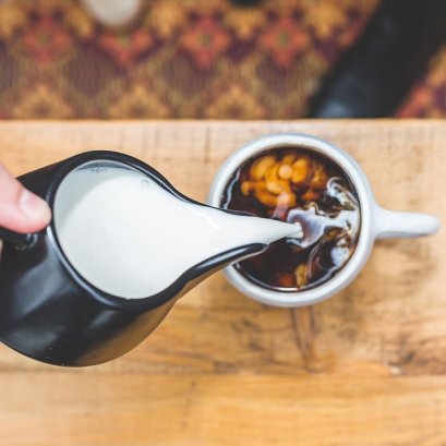 จะสตีมนมให้ดี เราต้องรู้จักคุณสมบัติของนมให้ดีก่อน