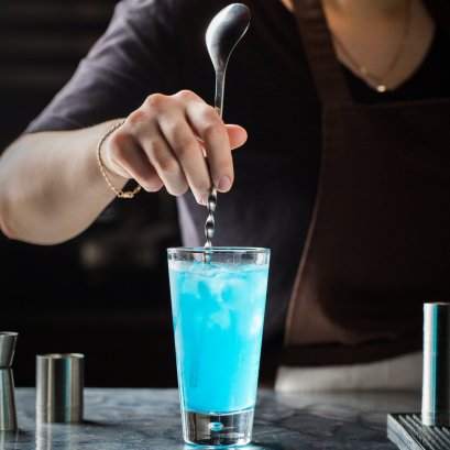 ทำไมช้อนบาร์ถึงต้องมีเกลียวตรงด้ามจับ?