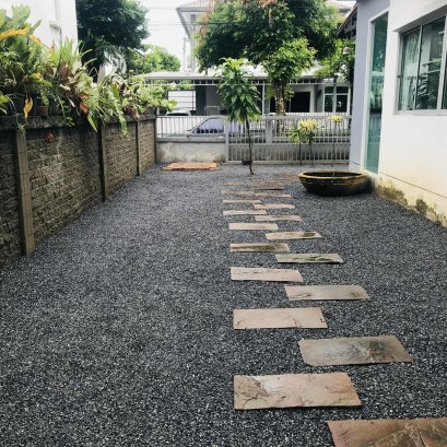 ปูหินเกล็ด หน้างาน ร่มเกล้า