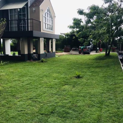 ปรับพื้นที่ปูหญ้า จ.นนทบุรี