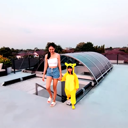 งานเปลี่ยนแผ่น โพลีคาร์บอเนต คลุมบันไดทางขึ้นชั้นดาดฟ้า