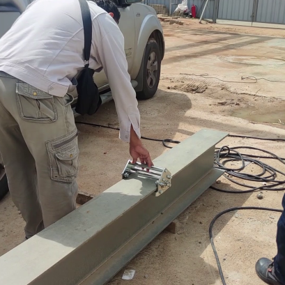 ทดสอบชุดลูกล้อสำหรับหลังคาเลื่อนผ้าใบ