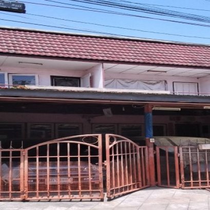 Townhouse for sale, Charansanitwong Road, Bang O Subdistrict.