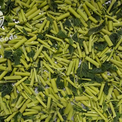 Thai morning glory cut into pieces.