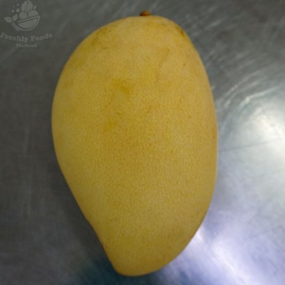 Ripe Nam Dok Mai mangoes