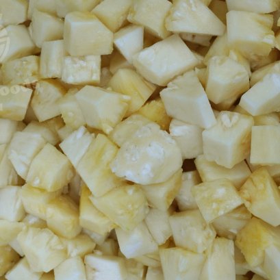 Frozen cut pineapple