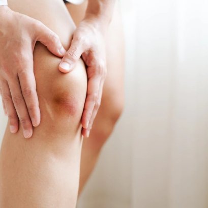 รู้สึกเข่าดังก๊อบแก็บเวลาเดิน ใช่ภาวะข้อเข่าเสื่อมอาการหรือเปล่า