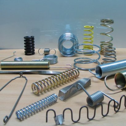 สปริงกันสะเทือนรถยนต์ที่ดีต้องมีอะไรบ้าง?