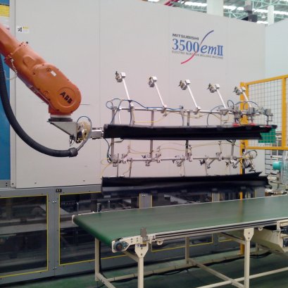 มือหุ่นยนต์สำหรับงานฉีดพลาสติก