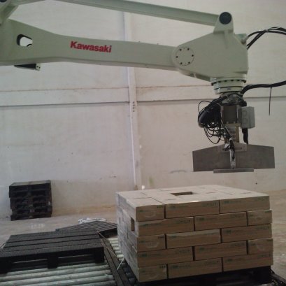 มือหุ่นยนต์หยิบกล่องแบบหนีบ