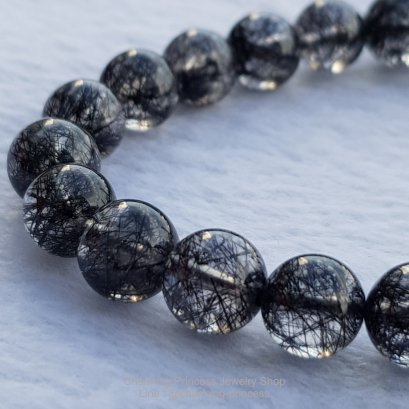 Rutilated Quartz Black ไหมดำ หรือ แก้วขนเหล็ก