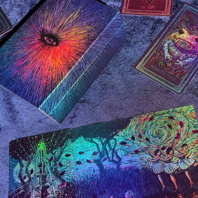 The Illuminated Prisma Visions Tarot