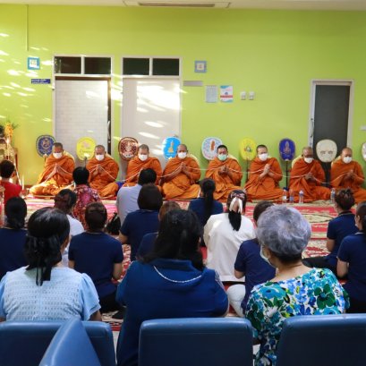 พิธีทำบุญตักบาตร วันครบรอบ 22 ปี โรงพยาบาลเมืองนารายณ์ 