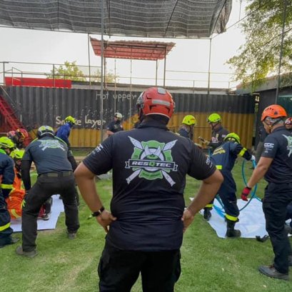 ภาพการทบทวน เเละ ฝึกซ้อมใช้อุปกรณ์ การฝึกพัฒนาศักยภาพครูผู้สอน 