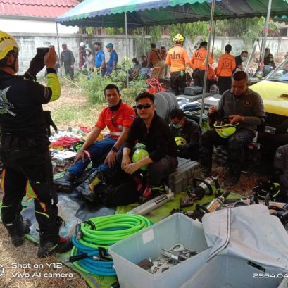ทีม Heavy Rescue THAILAND (HR-TH) เข้าช่วยสนับสนุนเหตุอาคารถล่ม ณ หมู่บ้าน กฤษดานคร ปิ่นเกล้า ถ. บรมราชชนนี