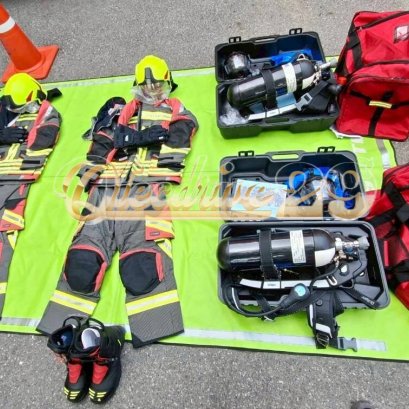 ชุดดับเพลิงภายในอาคารครบชุด (Fire Suit Set)