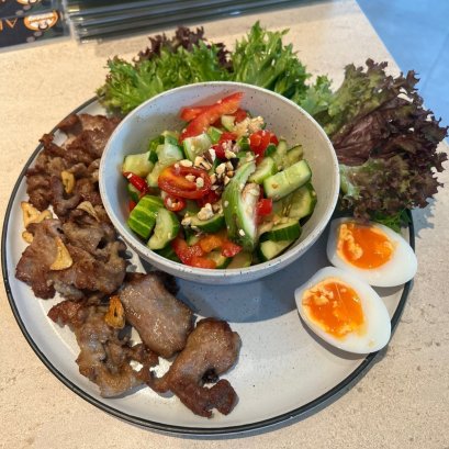 คีโตตำแตงหมูทอด