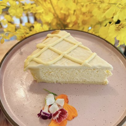 Salted Caramel Cheese Pie