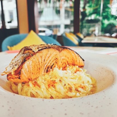 สปาเก็ตตี้แซลมอนซอสครีม