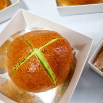 Pandan Custard Bun