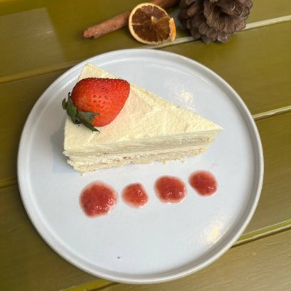 Keto Double White Chocolate Cake