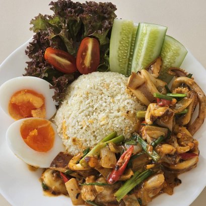 คีโตหมึกผัดไข่เค็ม