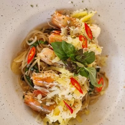 เส้นบุกโหระพามันกุ้ง