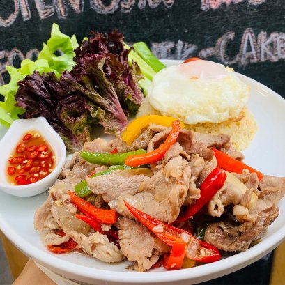 คีโตเผัดพริกสด