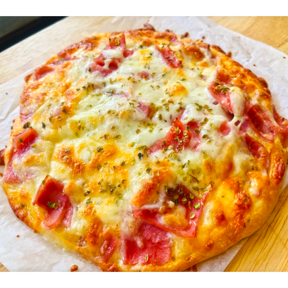 Keto Connect Cafe Ham Cheese Pizza in Bangkok