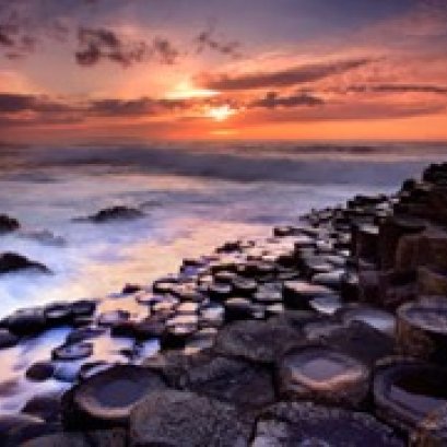 ตำนานทางเดินยักษ์ Giant's Causeway ไอร์แลนด์เหนือ แท่งหินสมมาตรมหัศจรรย์ริมชายฝั่ง