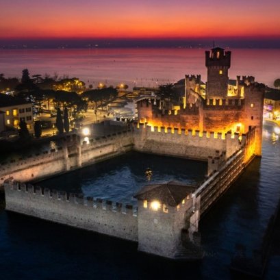 ปราสาทที่ได้ชื่อว่ามีสภาพสมบูรณ์แห่งหนึ่งในอิตาลี มีเอกลักษณ์โดดเด่นที่สุดผ่านกาลเวลามายาวนาน กว่า2,000ปี