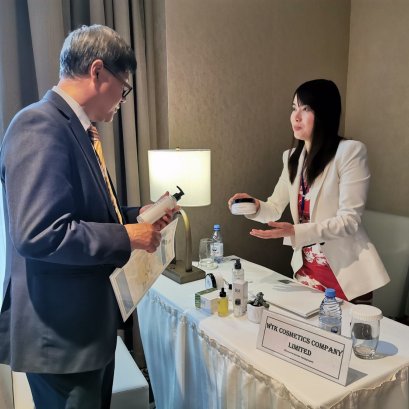 เอกอัครราชฑูตเยี่ยมชมแบรนด์ที่ประเทศคาซัดสถาน