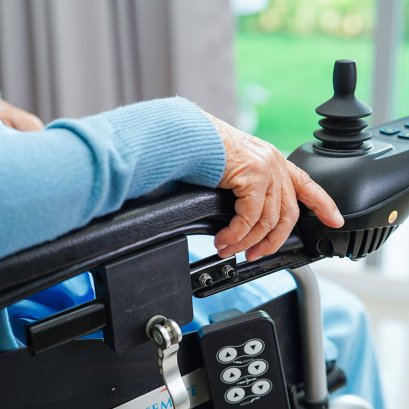 รถเข็นผู้ป่วยไฟฟ้า