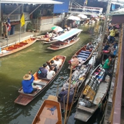 Damnernsaduak Floating Market and Risky Market