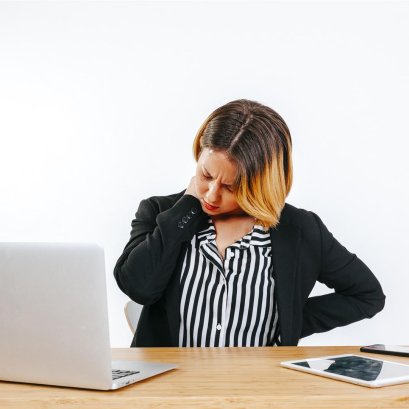 "หมอนรองกระดูกคอเสื่อม" โรคฮิตของคนทำงาน