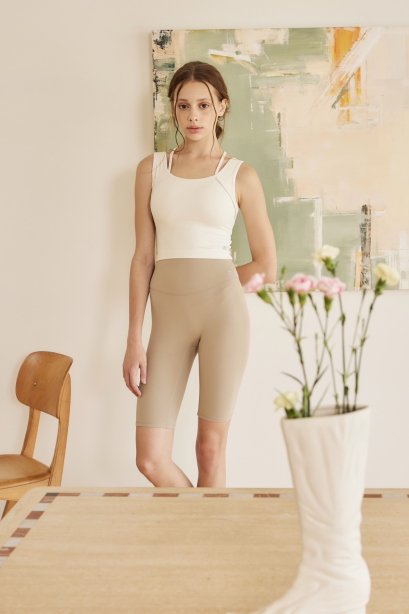 Alaia crop top shorts sporty set - ชุดออกกำลังกาย