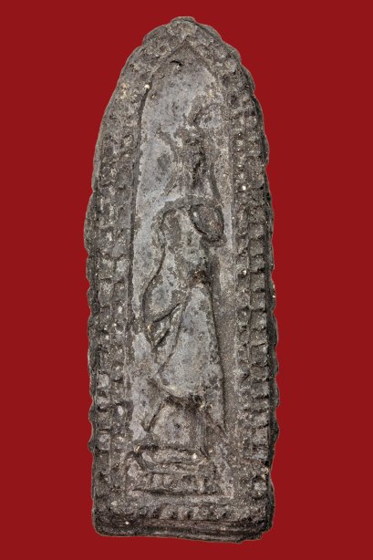 Phra LP Boon Pim LeeLaNangTaLung  -  Palm leaves powder mixed leklaipraidum (metal charm) - magnetic attraction