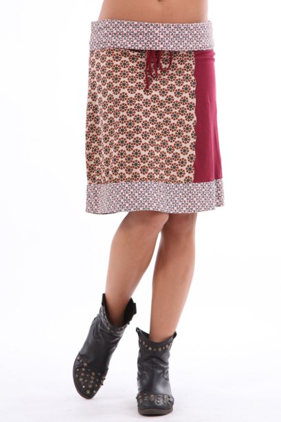 กระโปรงลายเรโทร / กระโปรง / สินค้ารายการนี้จัดส่งฟรี