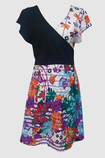 เดรสคอป้ายลายดอกไม้