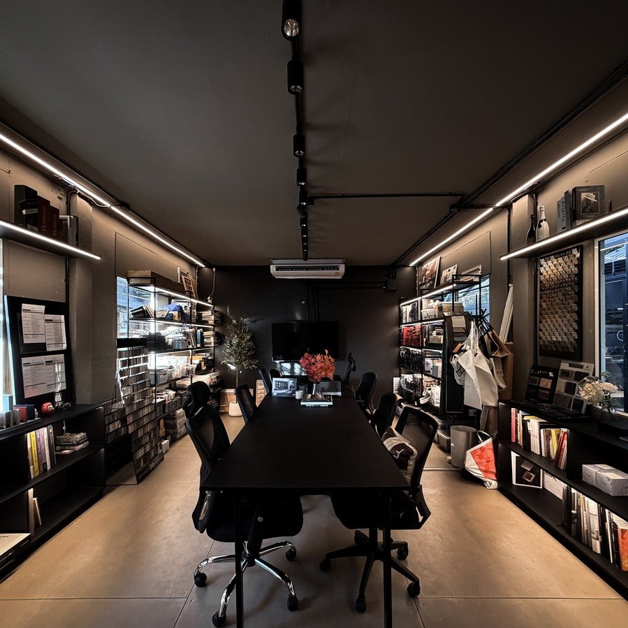 พื้นที่ประชุมและนำเสนองานออกแบบ — Penthouse Design Group พื้นที่ประชุมและนำเสนองานออกแบบ — Penthouse Design Group