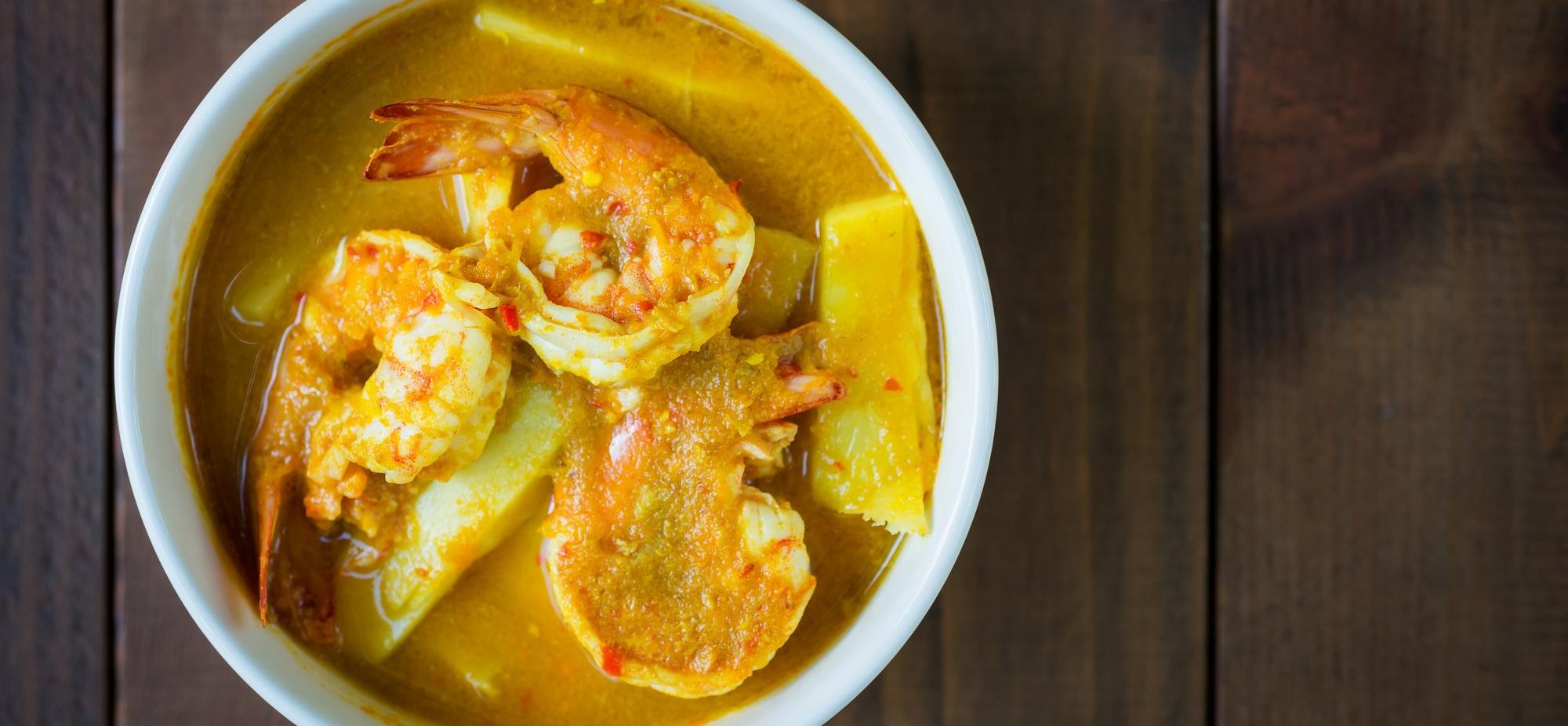 kaeng-luang-yellow-curry-shrimp-southern-thai-traditional-food kaeng-luang-yellow-curry-shrimp-southern-thai-traditional-food