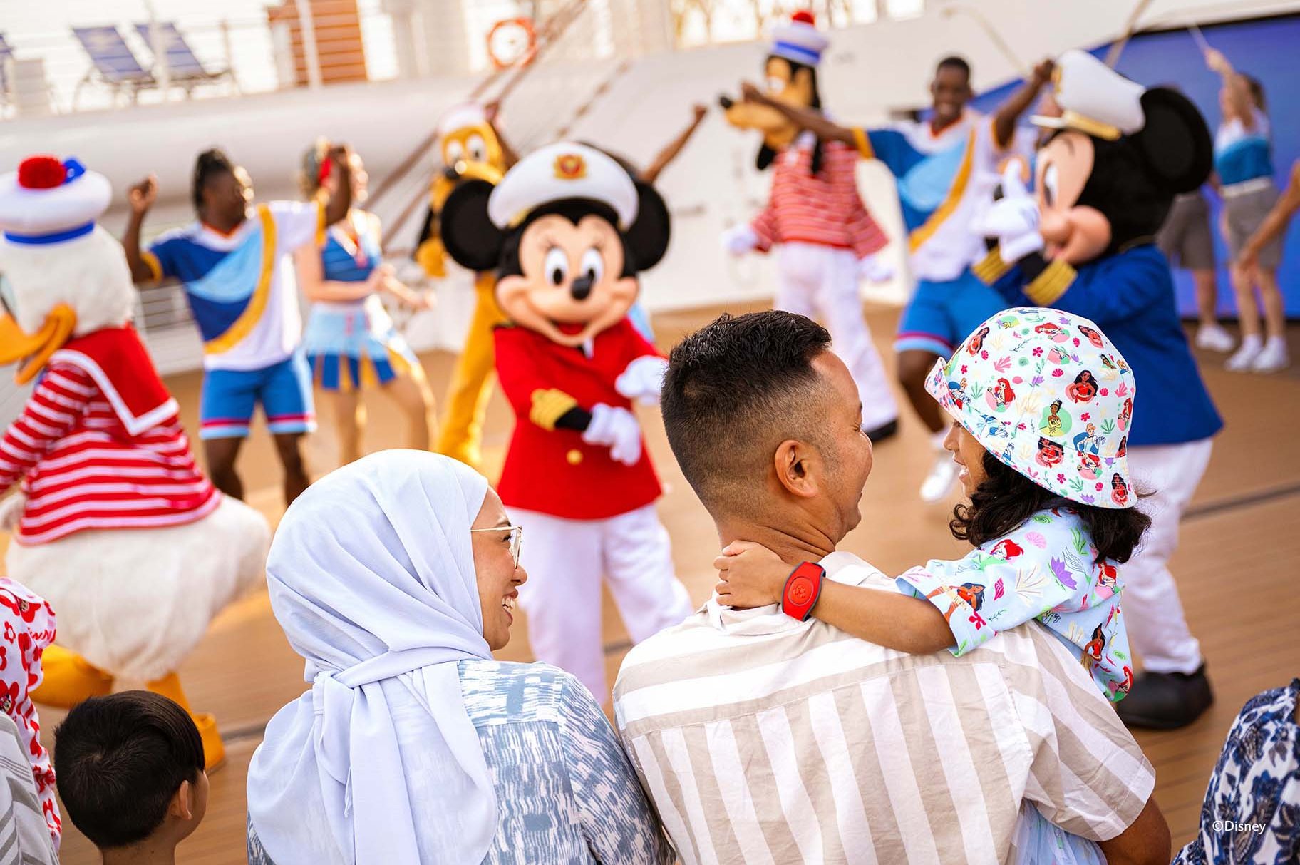 เรือ Disney Adventure สิงคโปร์ เรือ Disney Adventure สิงคโปร์