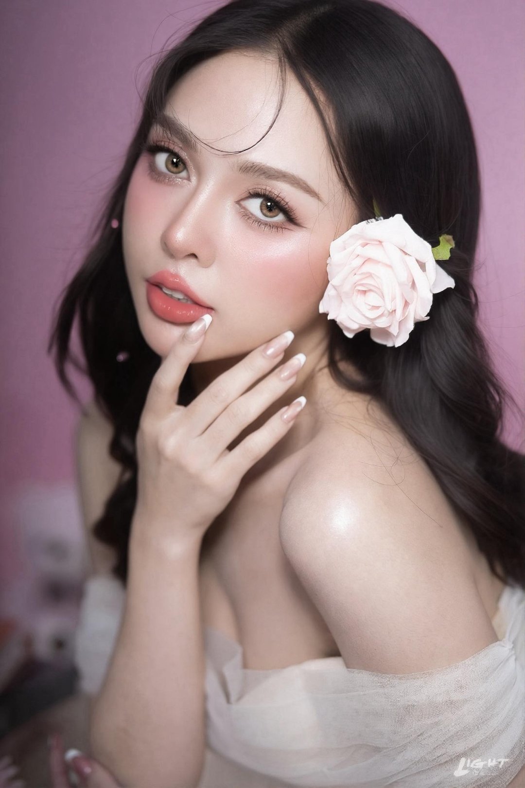 ทีมงาน LK LOOK Boutique & Studio ให้บริการแต่งหน้าทำผมมืออาชีพ