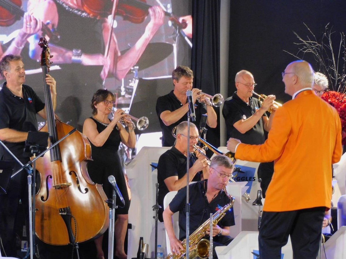 จังหวัดสุรินทร์จะมีการจัดงาน JAZZ ซึ่งได้เชิญวง Biggle Bigban จาก ...