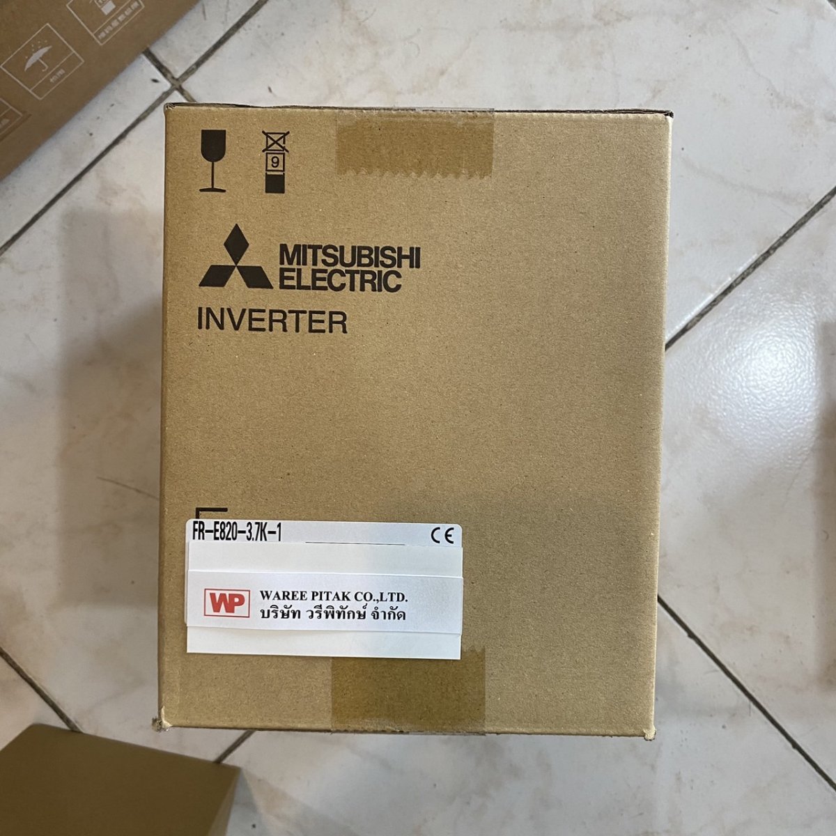 三菱　FR-E820-3.7K-1-60 FR-E820-3.7K-1 1PCS NEW Mitsubishi Inverter FR-E820-3.7K-1