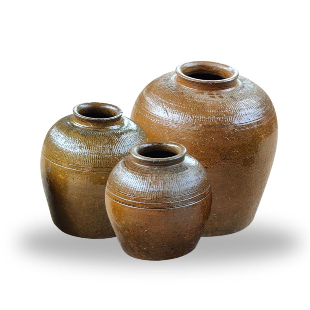 Classic-style jar available in 3 sizes: M, L, XL