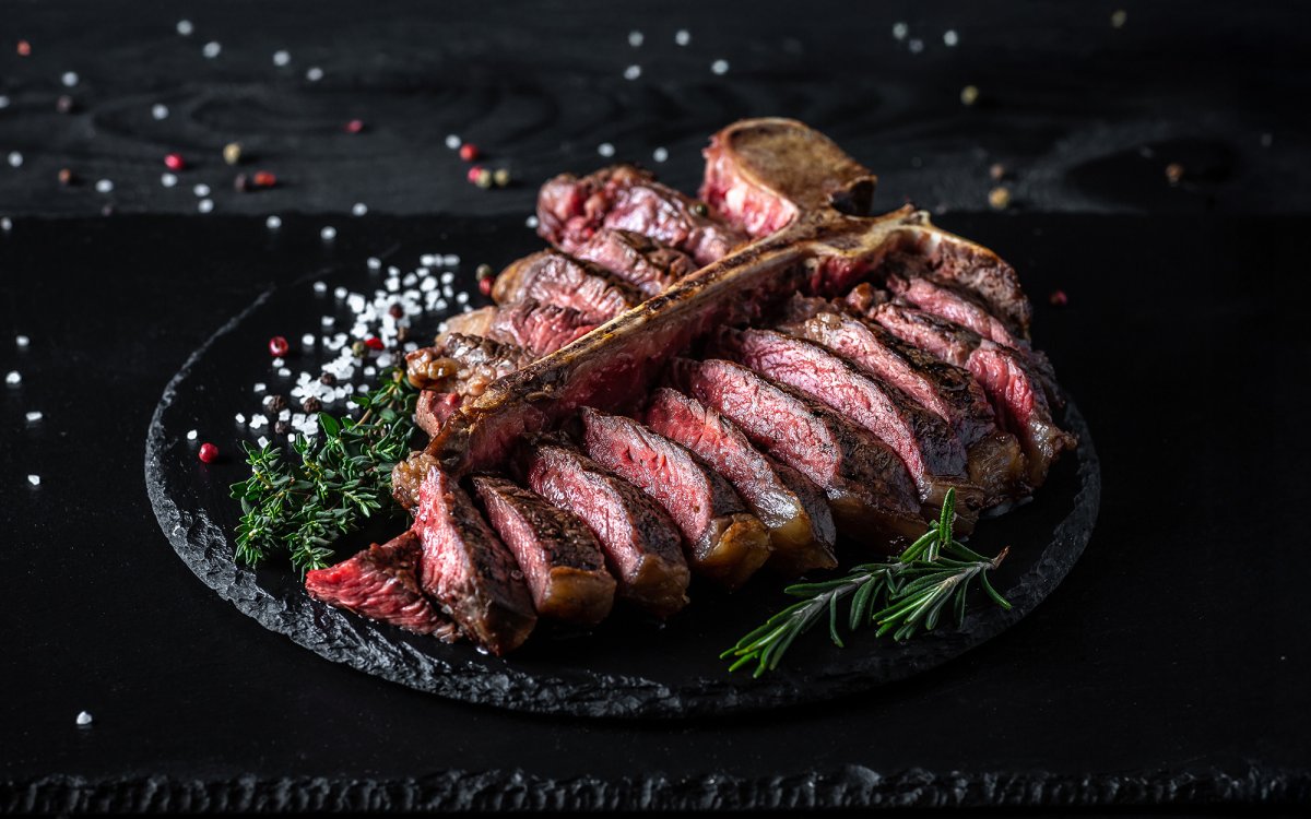 สเต็ก Bistecca alla Fiorentina ดั้งเดิมจากฟลอเรนซ์