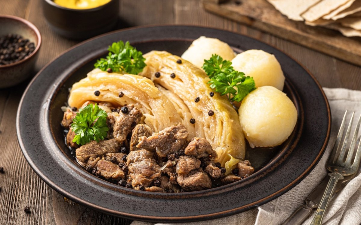 f-rik-l-lamb-cabbage-stew-norway-s-national-dish