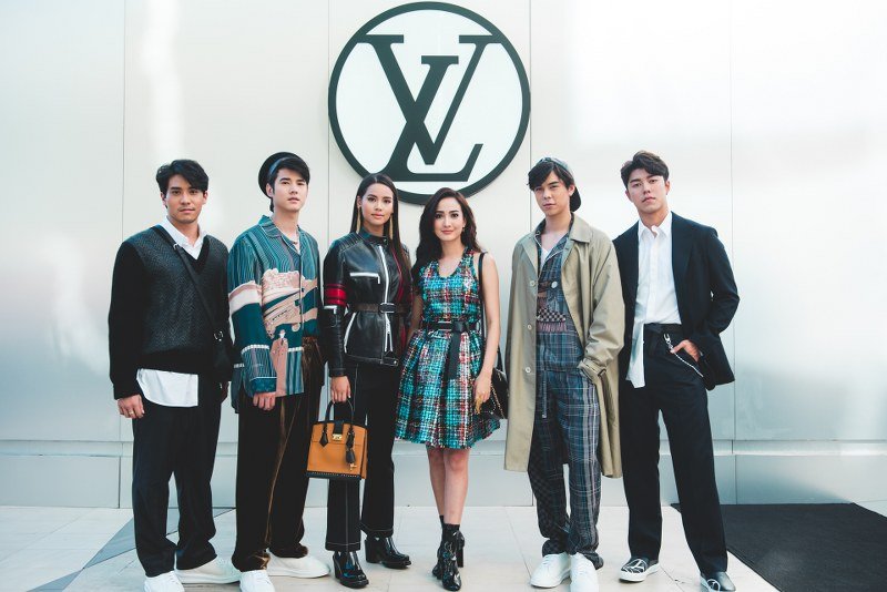 เซเล็บชื่อดัง ร่วมถ่ายทอดความประทับใจในงาน LOUIS VUITTON Time Capsule Exhibition เซเล็บชื่อดัง ร่วมถ่ายทอดความประทับใจในงาน LOUIS VUITTON Time Capsule Exhibition